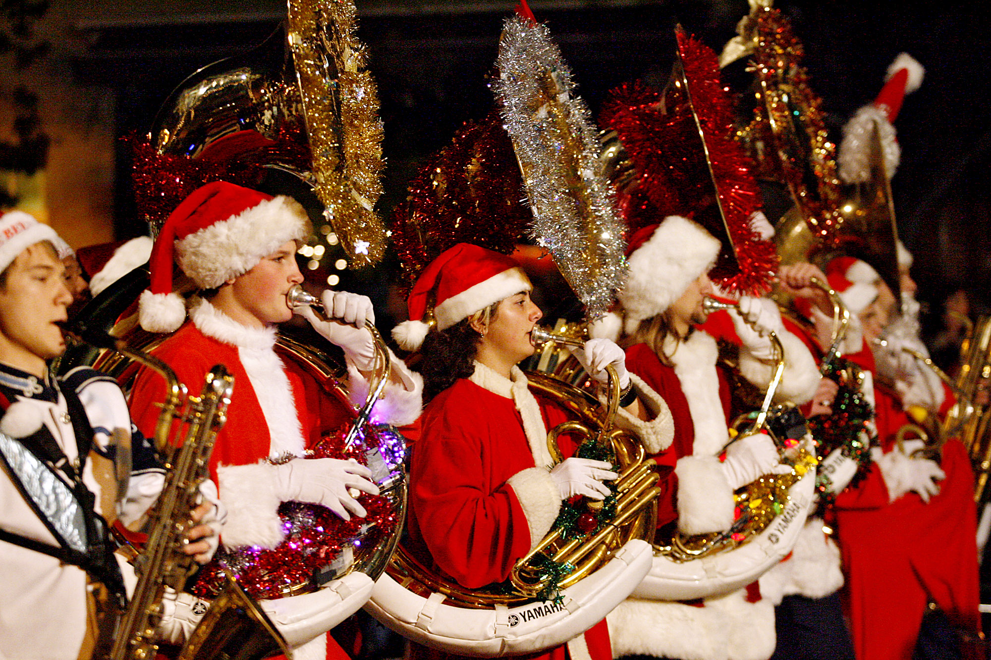 The Crescenta Valley High School band plays for the crowds at the 33rd Annual Montrose-Glendale Christmas Parade on Honolulu Ave. in Montrose on Saturday, December 5, 2009.  (Raul Roa/News-Press)