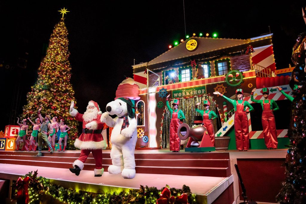 how-to-celebrate-the-holidays-in-southern-california-minitime-knotts-berry-farm-new-years-eve-1024x682