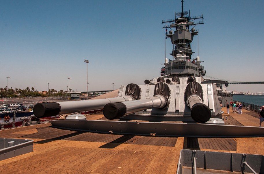 uss-iowa-gun-turrets