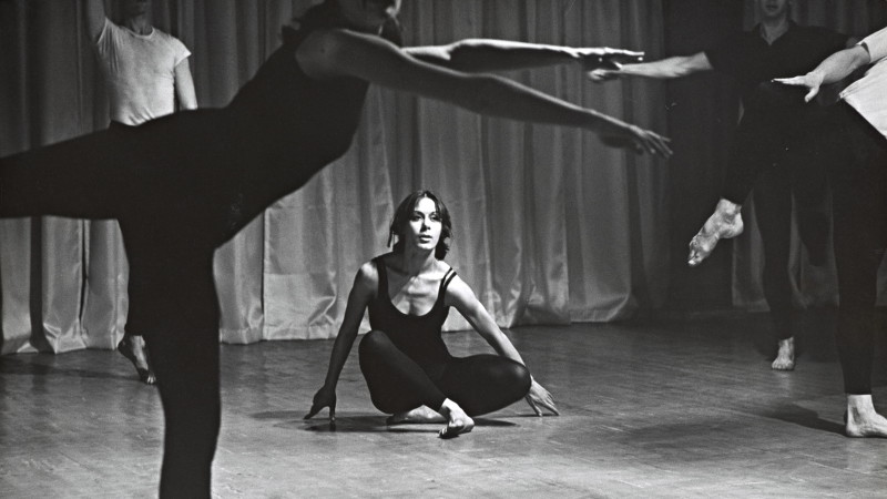 "Bach" from Terrain; Yvonne Rainer, American, born 1934, Al Giese; 1963; gelatin silver print; Sheet: 16.2 x 24.3 cm (6 3/8 x 9 9/16 in.); 2006.M.24.124; The Getty Research Institute, Los Angeles (2006.M.24)